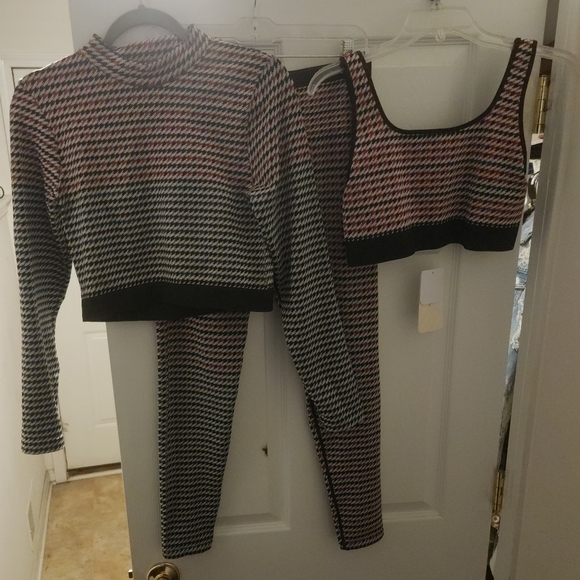 3 pc Fabletics Houndstooth - Picture 1 of 6